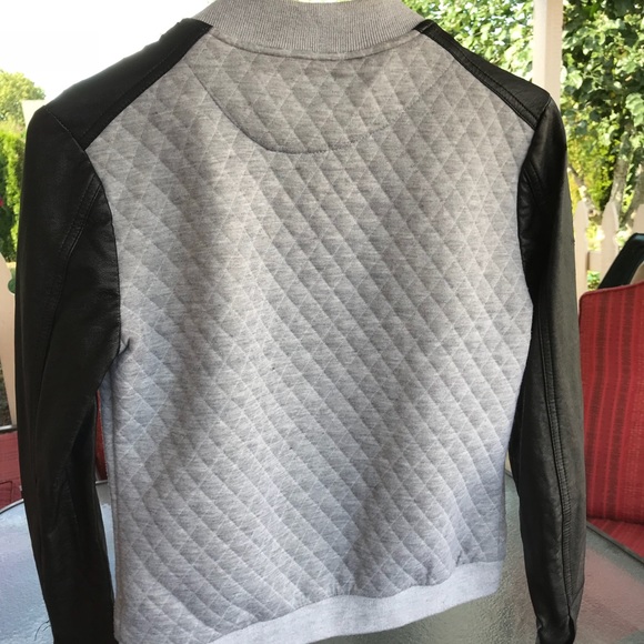 Small Jacket - Picture 6 of 6